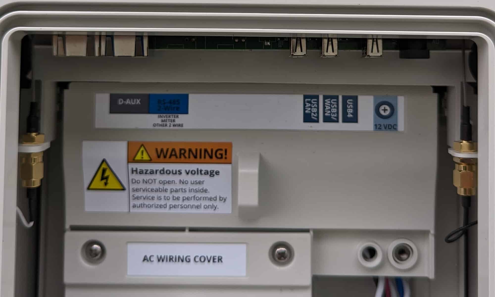 PVS6 device with USB ports